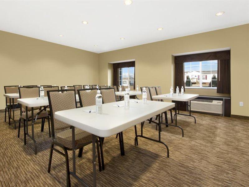 Microtel Inn & Suites By Wyndham Shelbyville Exterior foto